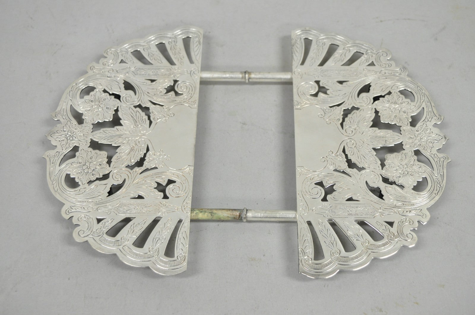 Vintage Wallace 7332 Victorian Style Silver Plated Expanding Pot Trivet (B)