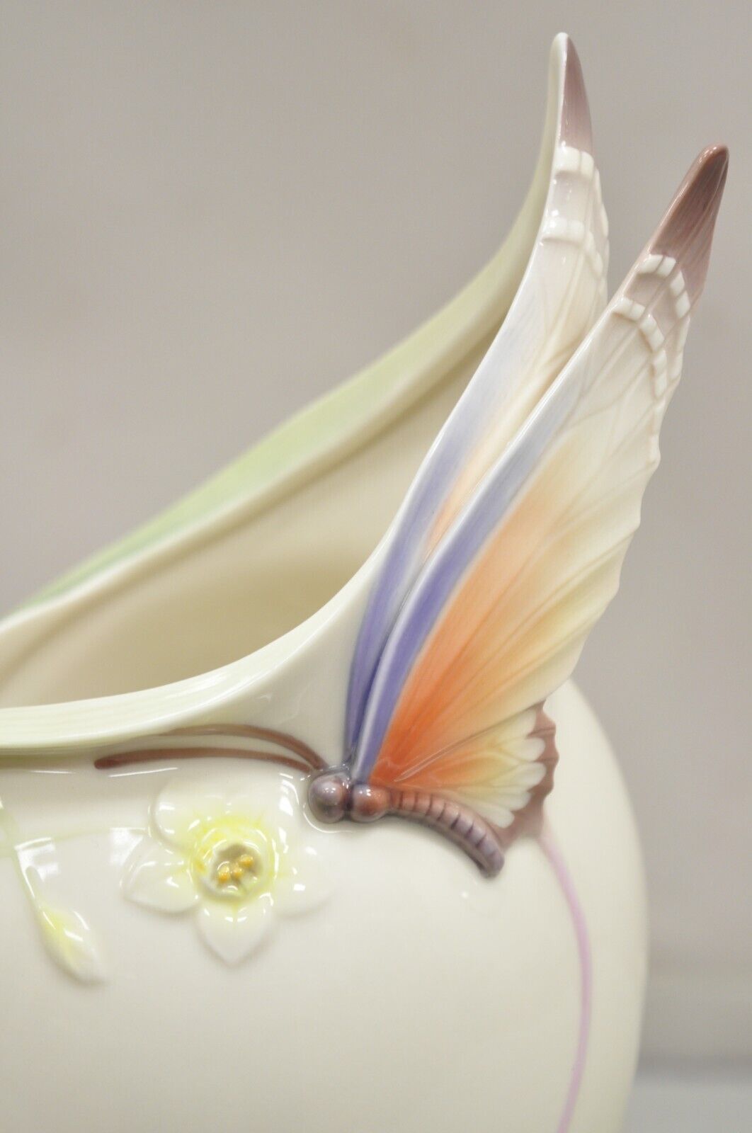 Franz Collection Papillon Butterfly Porcelain Ornamental Wine Cooler Vase