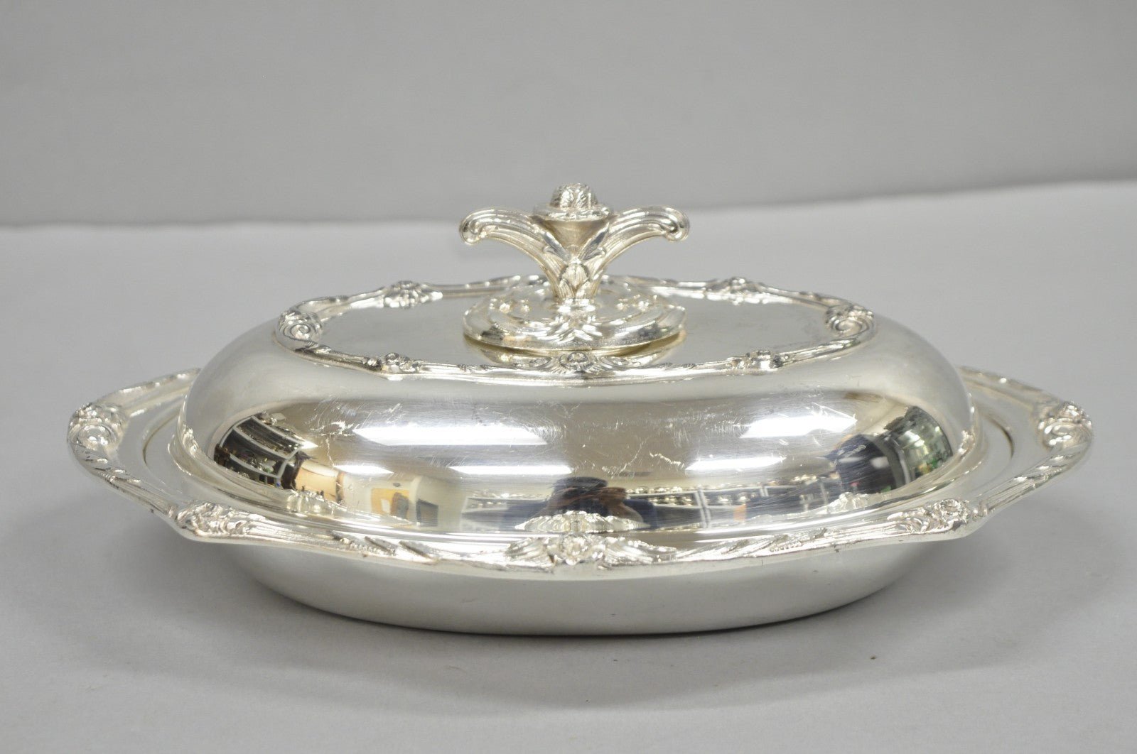 Vintage Rogers 1881 Glenrose Silver Plated Covered Vegetable Serving Dish