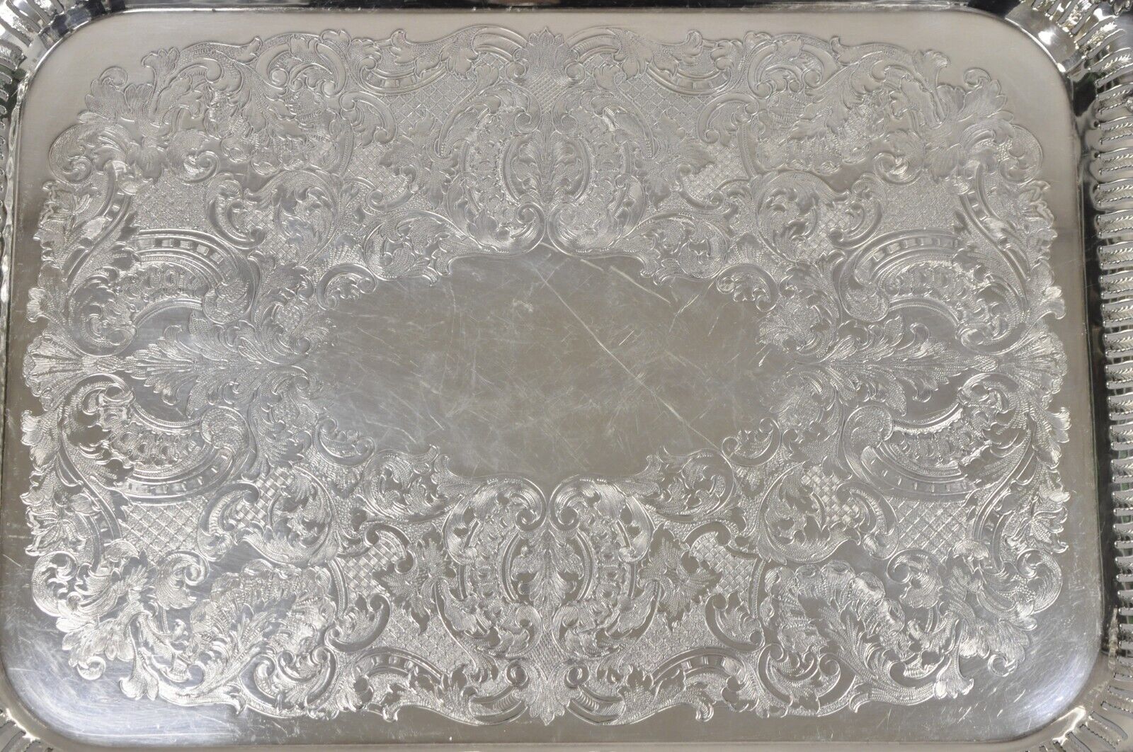 Antique Old English Repro 6589 Silver Plated Grapevine Serving Platter Tray