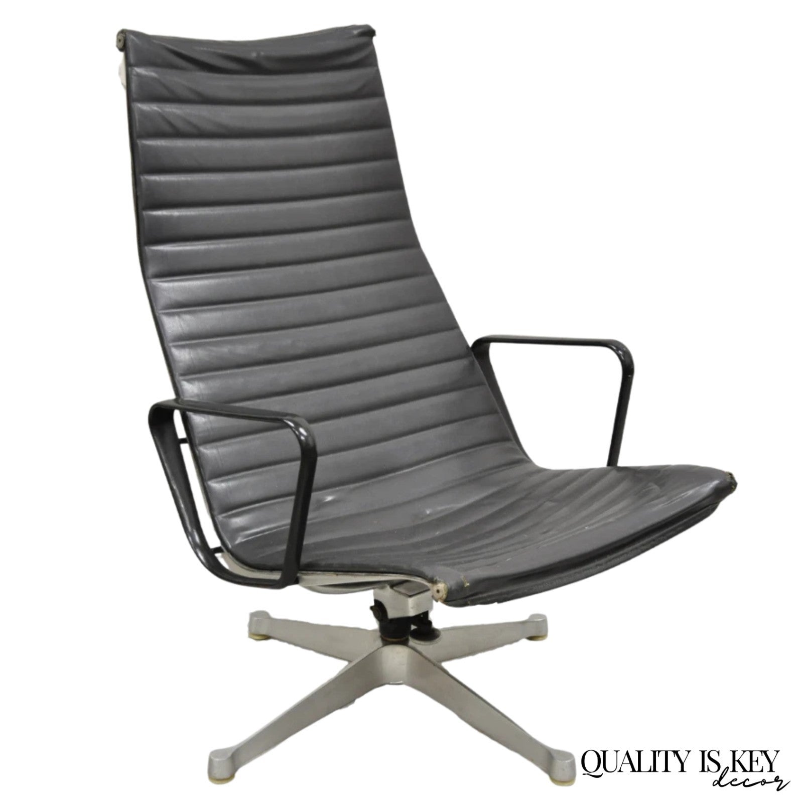 Vintage Herman Miller Charles and Ray Eames Design Swivel Aluminum Group Chair