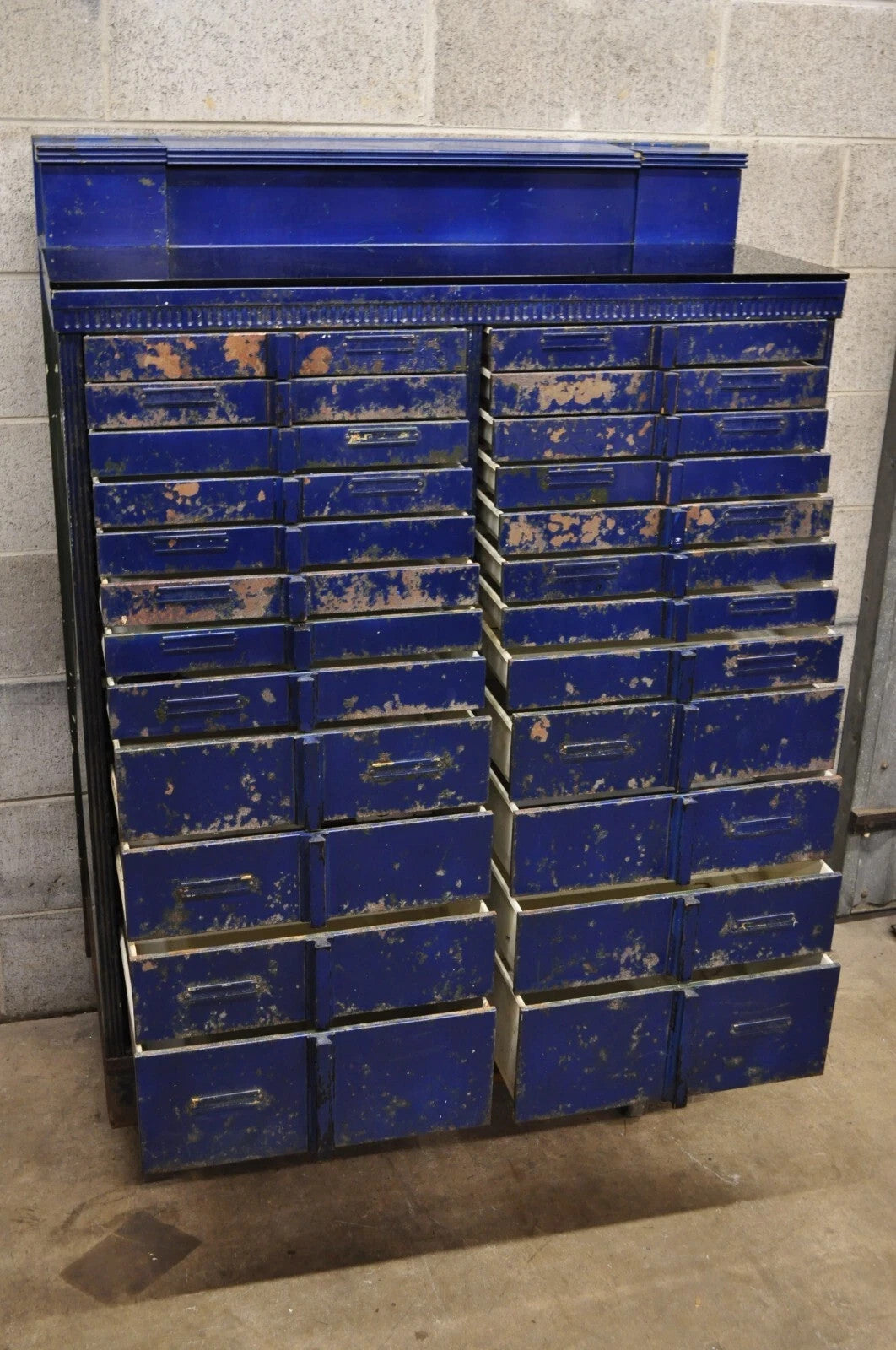 Vintage American Cabinet Co Steel Metal 24 Drawer Blue Dental Medical Cabinet