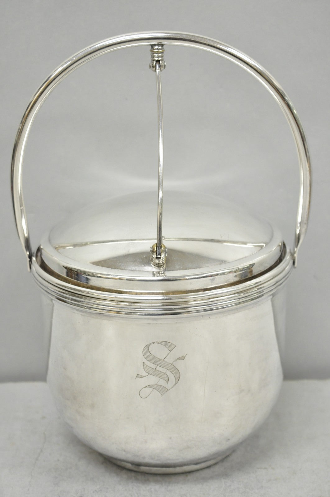 Vintage Art Deco Silver Plated Reticulating Hinge Bar Ice Bucket w/ "S" Monogram
