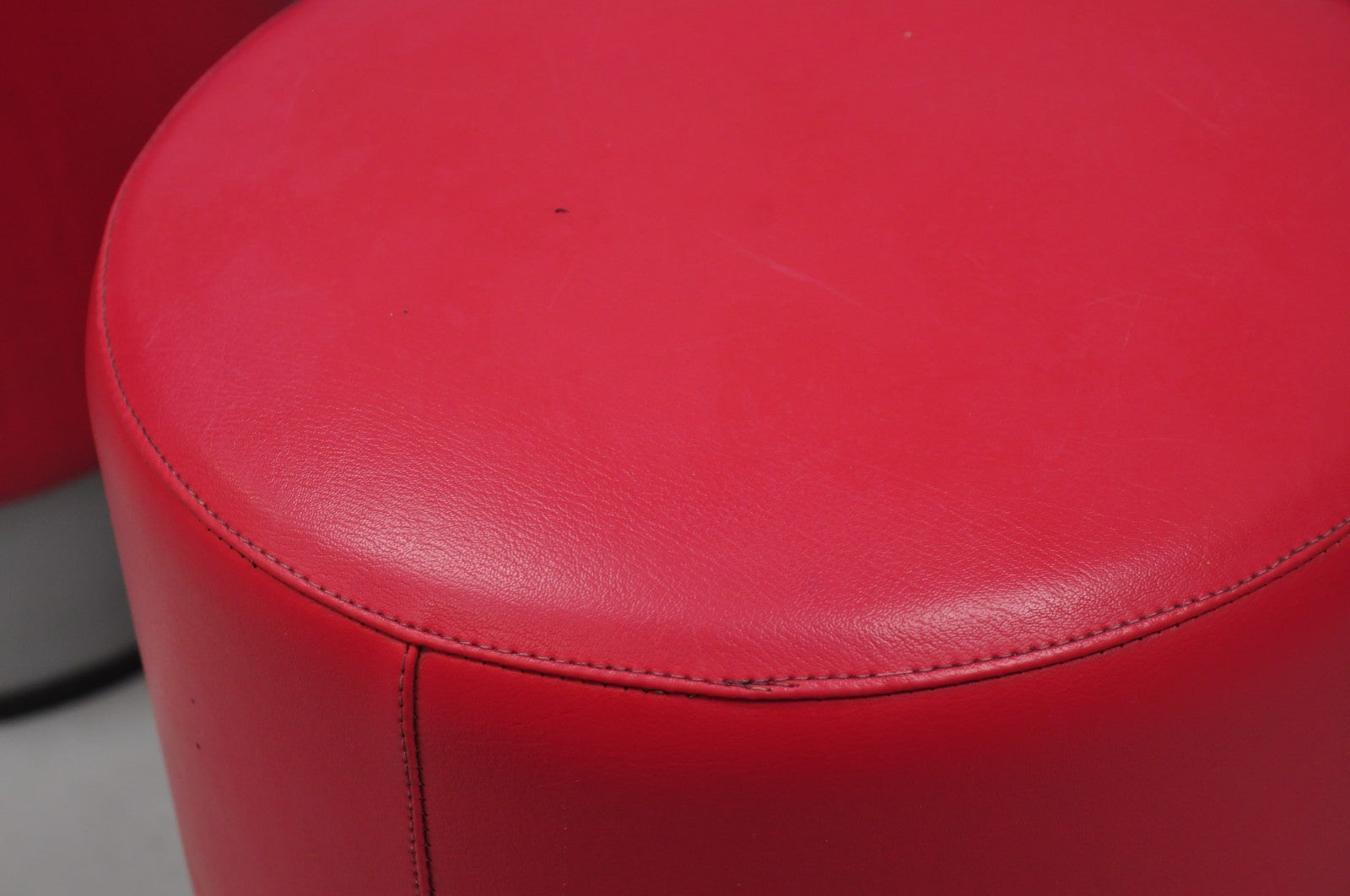 Contemporary Modern Red Vinyl Round 18" Restaurant Style Stool Seat - Set of 4