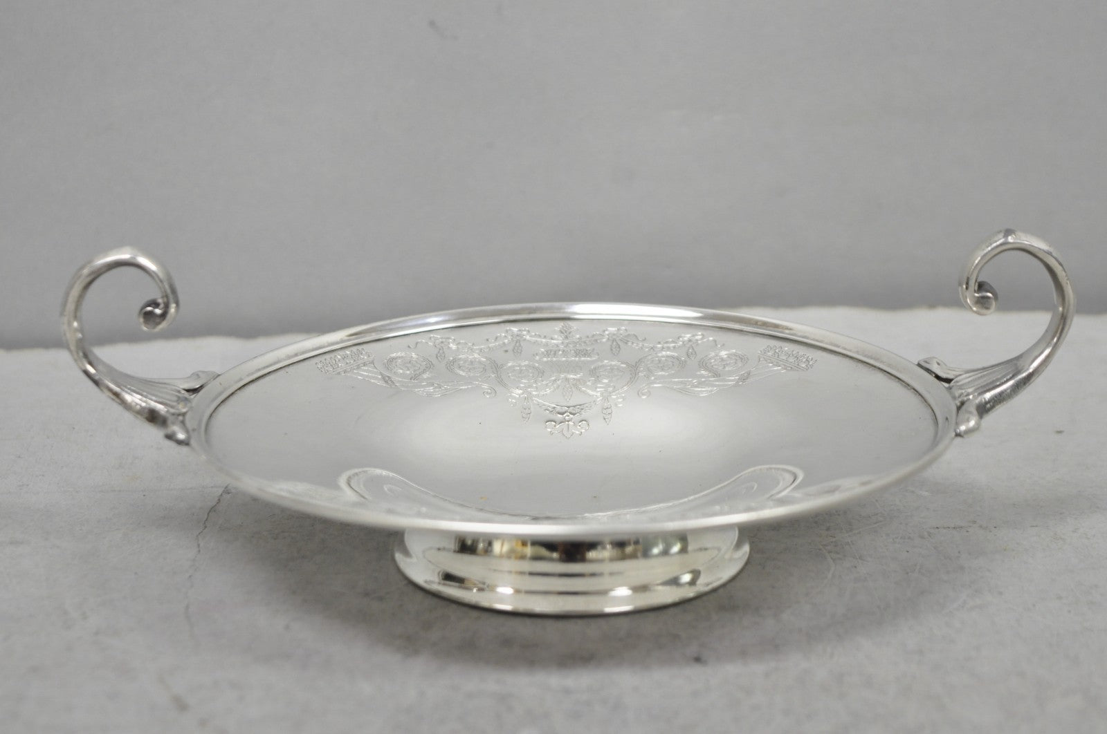 Victorian Middletown Silverware Silver Plated Pedestal Candy Dish Compote