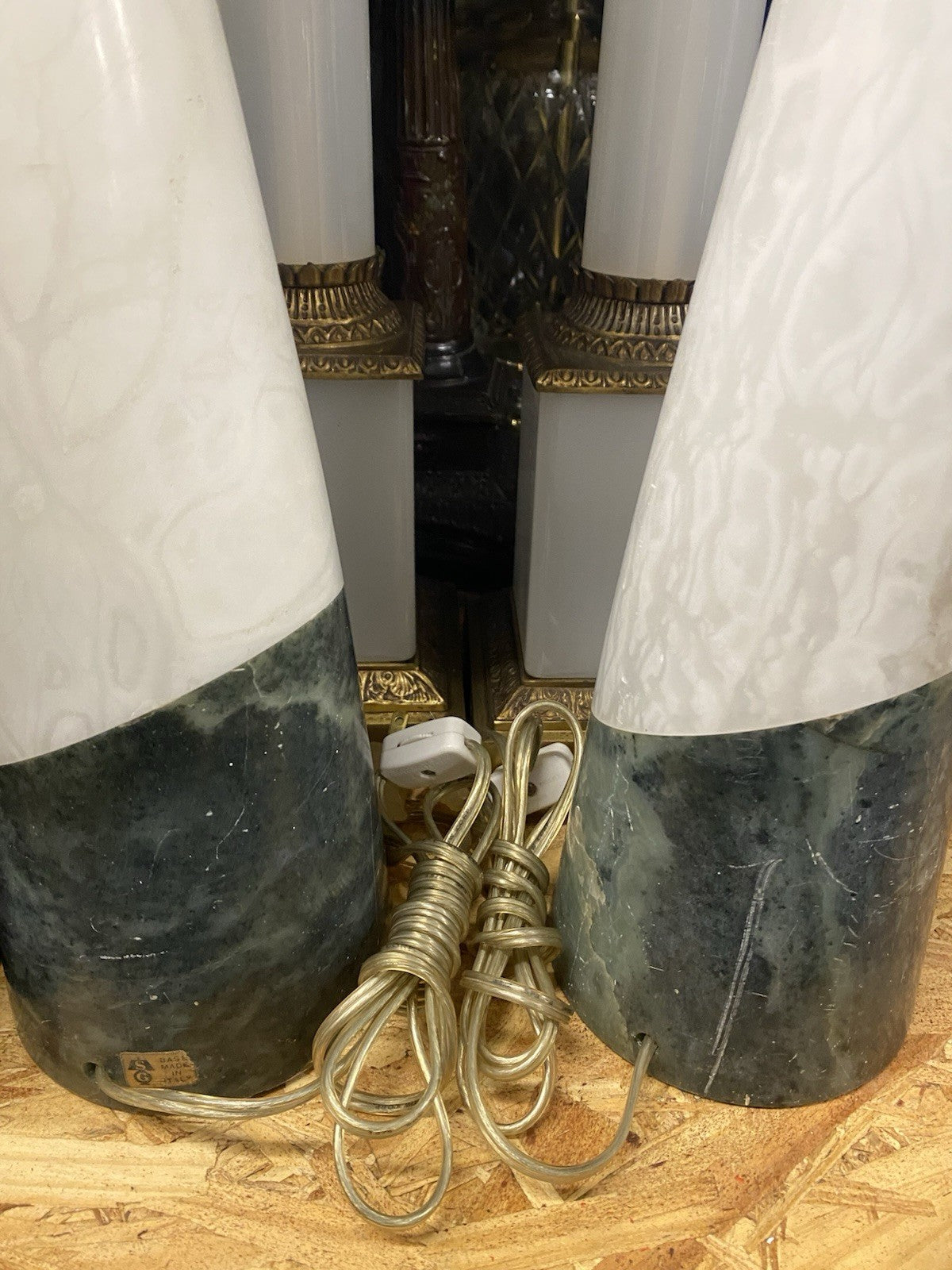 Vintage Italian Mid Century Modern 2 Tone Alabaster Green White Table Lamp Pair