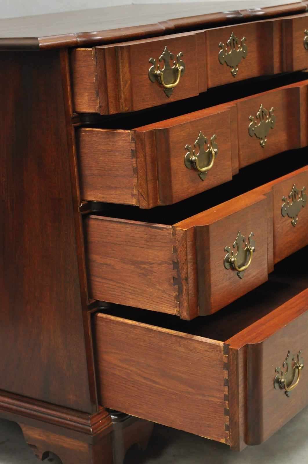Vintage Chippendale Style Solid Mahogany Block Front Bachelor Chest of Drawers