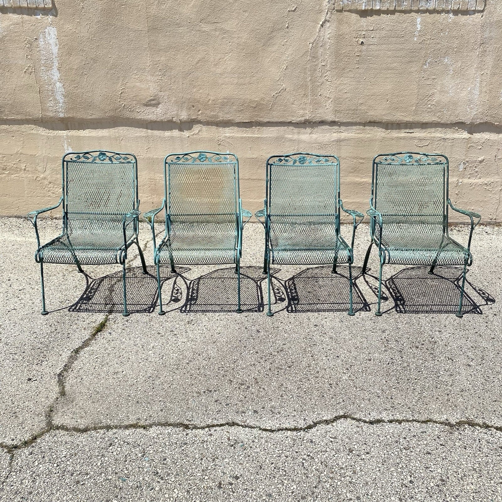 Vintage Woodard Wrought Iron Patio Dining Set w/ Round Pedestal Base Table 5 Pcs