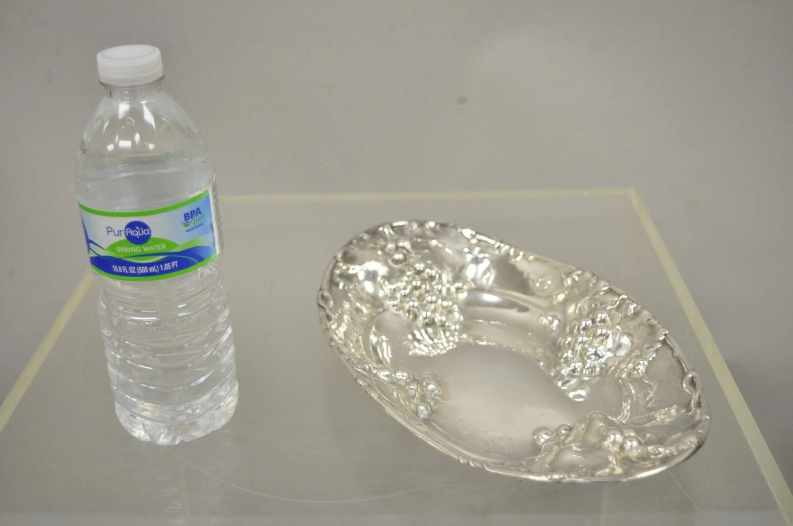 Antique Homan Mfg 1685 Silver Plated Repousse Embossed Grapevine Bar Nut Dish