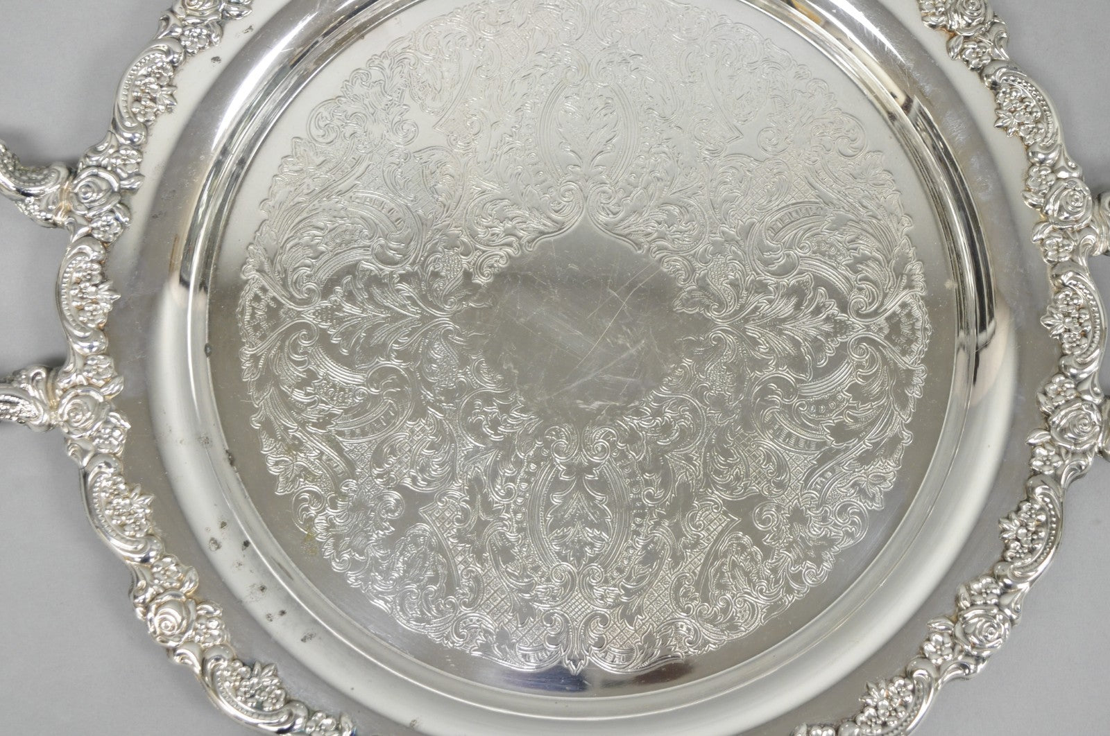 Vintage Oneida Silver Plated Round Twin Handle Serving Platter Bar Tray