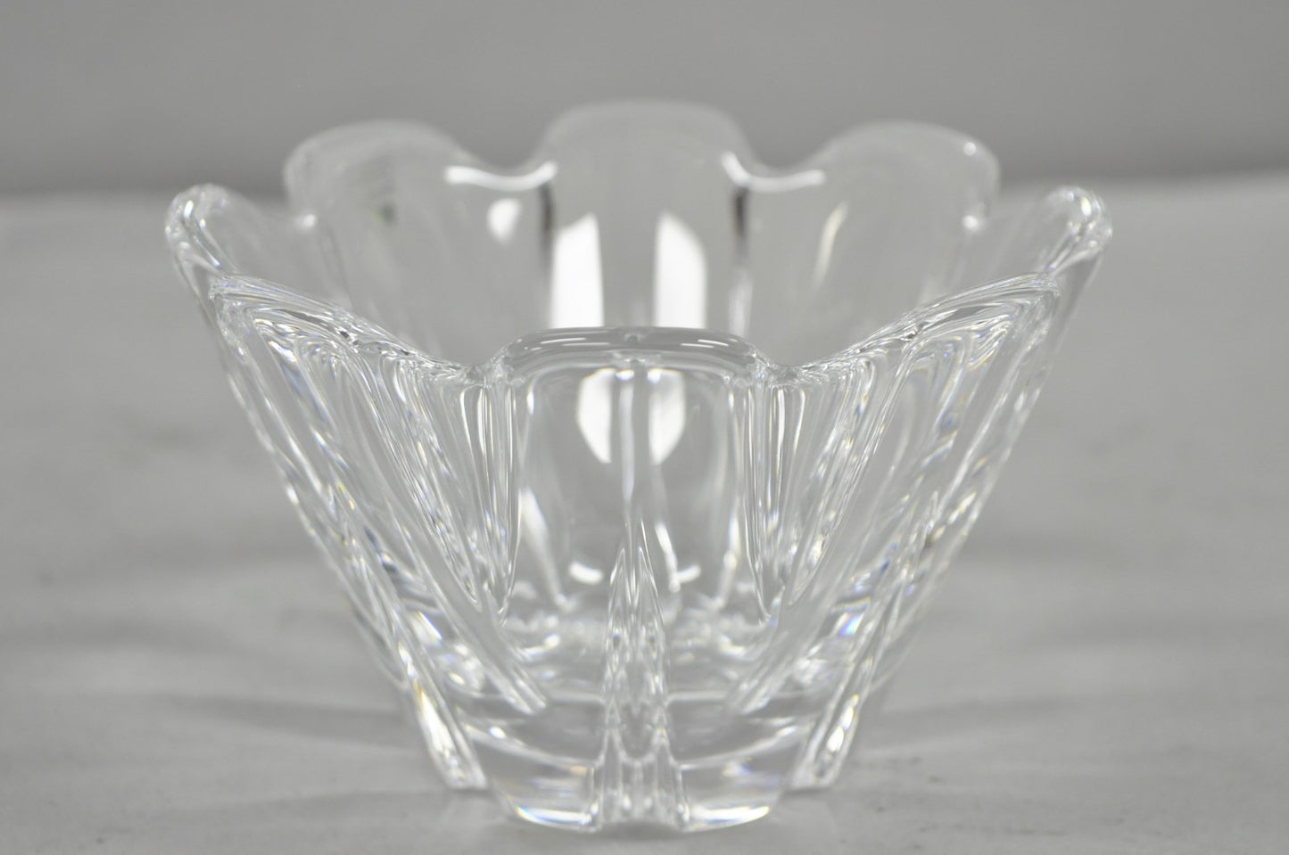 Vintage 4" Orrefors Sweden Tulip Shaped Bowl Candy Dish Vase by Helen Krantz (A)