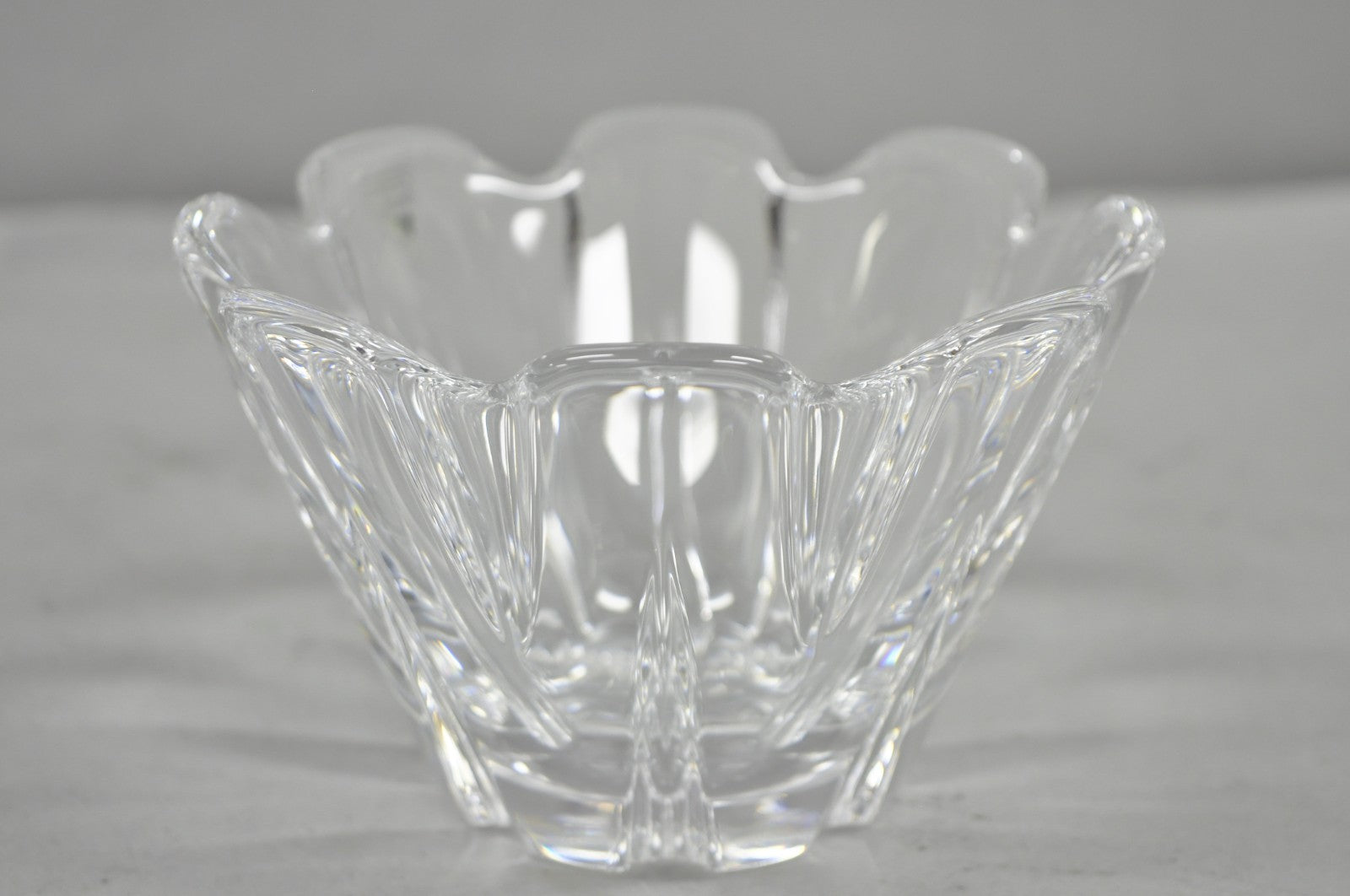 Vintage 4" Orrefors Sweden Tulip Shaped Bowl Candy Dish Vase by Helen Krantz (A)