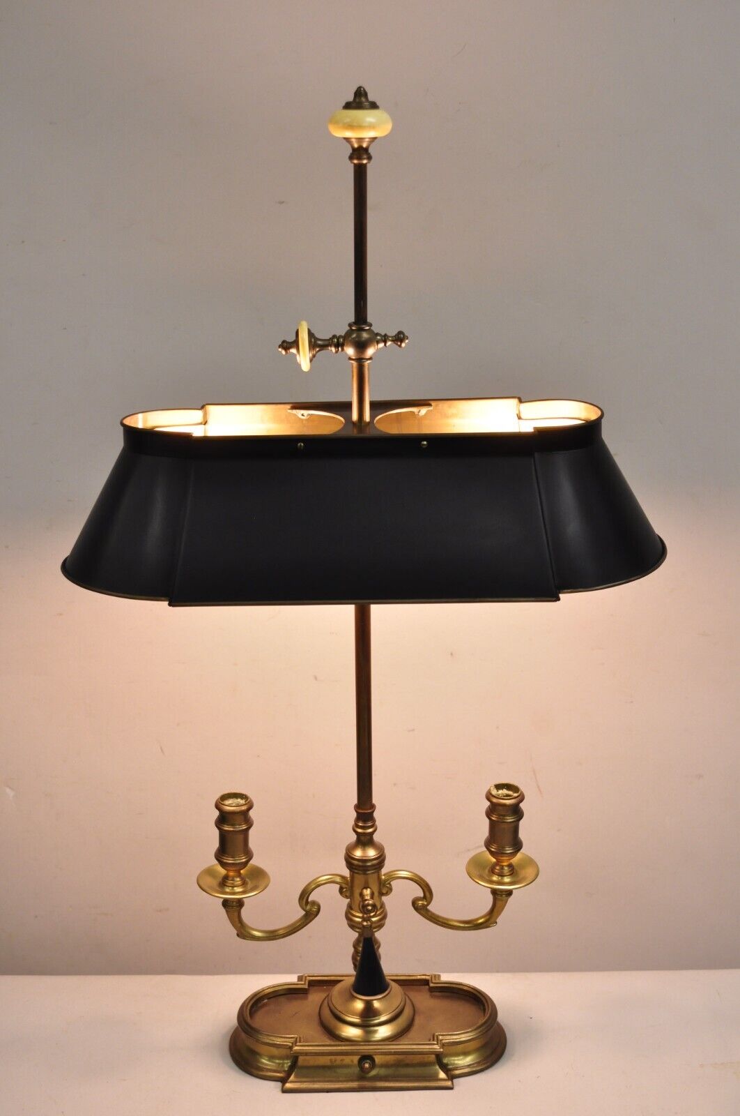 Vintage Chapman 1972 Bouillotte Brass Desk Table Lamp w/ Black Tole Metal Shade