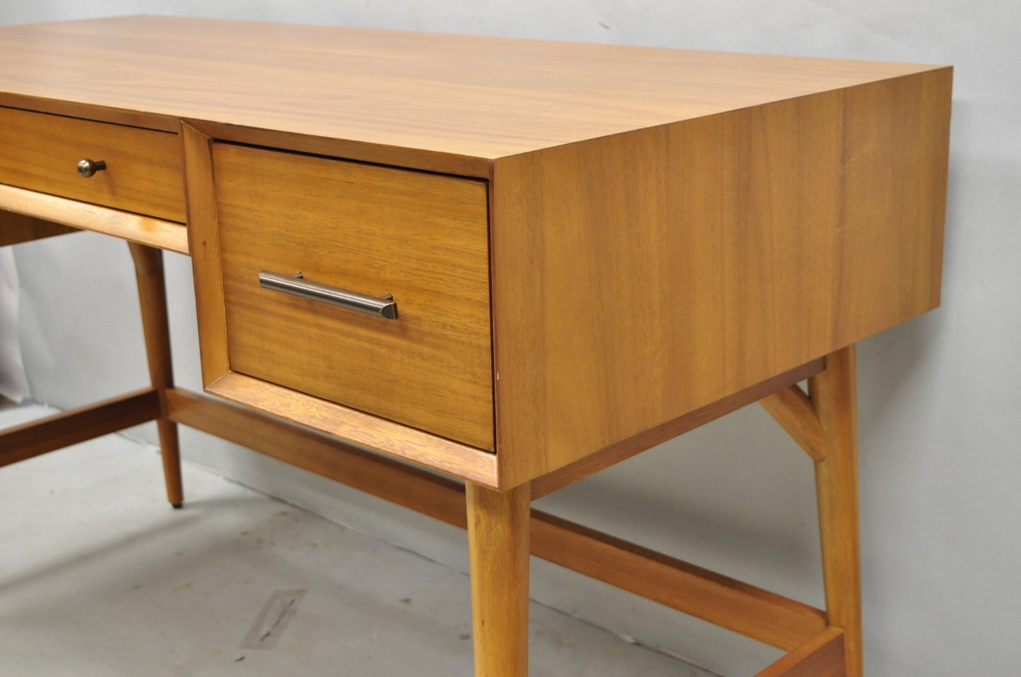 West Elm Williams Sonoma Mid Century Modern Acacia Teak Wood Style Writing Desk