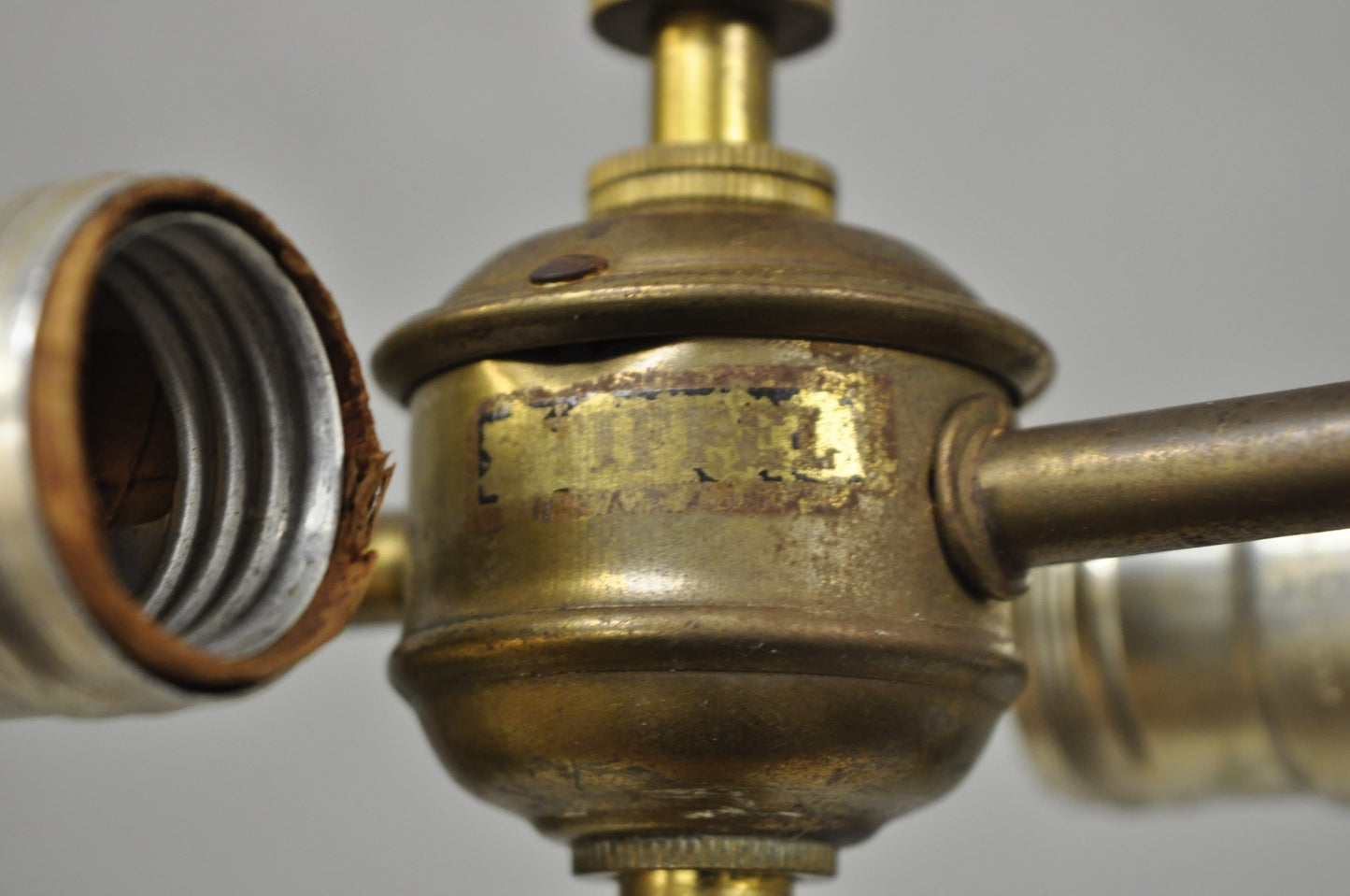 Vintage Gerald Thurston Stiffel Mid Century Modern Brass Tripod Table Lamp Pair