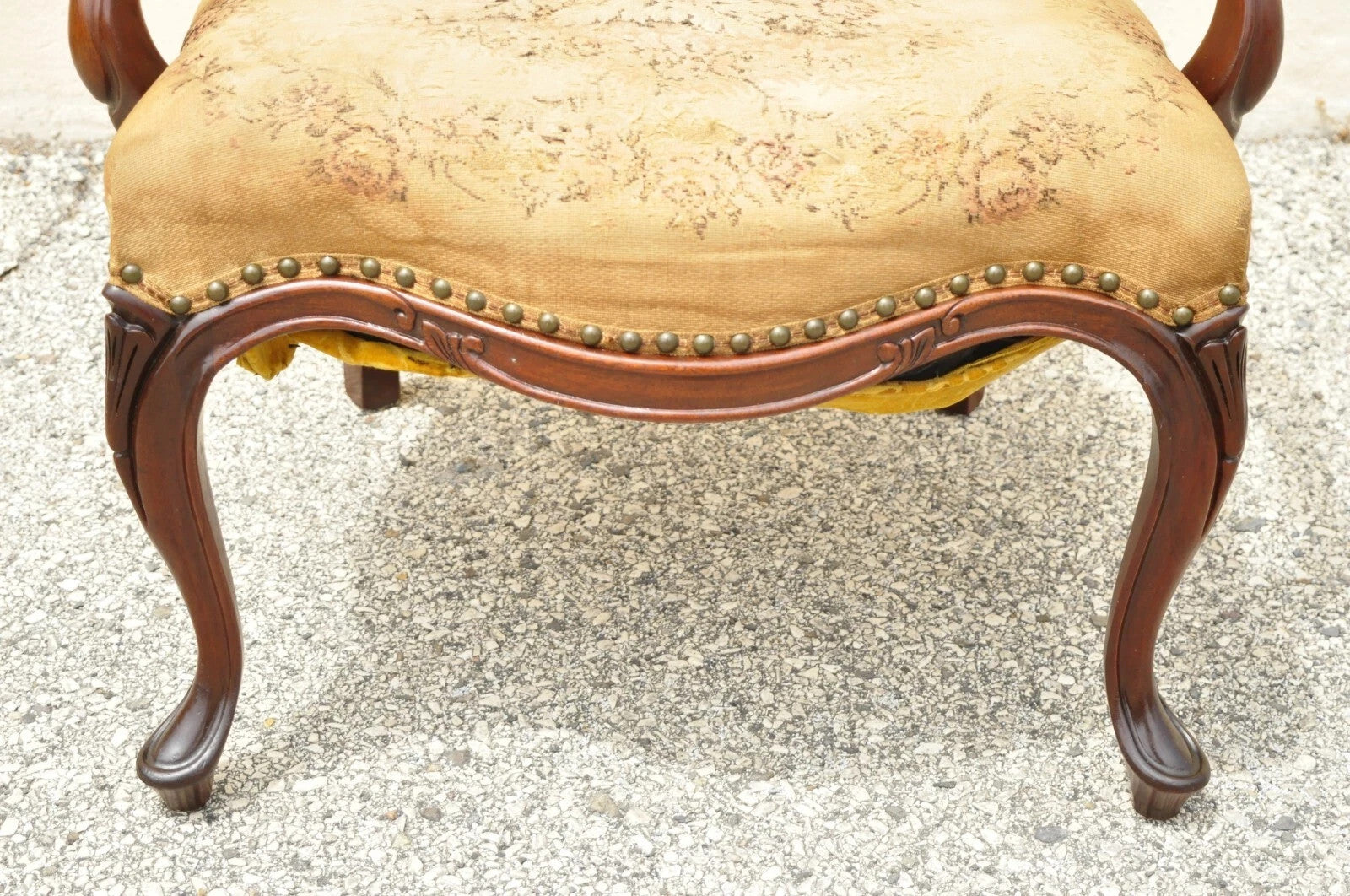 Vintage French Victorian Style Carved Mahogany Frame Lounge Parlor Arm Chair