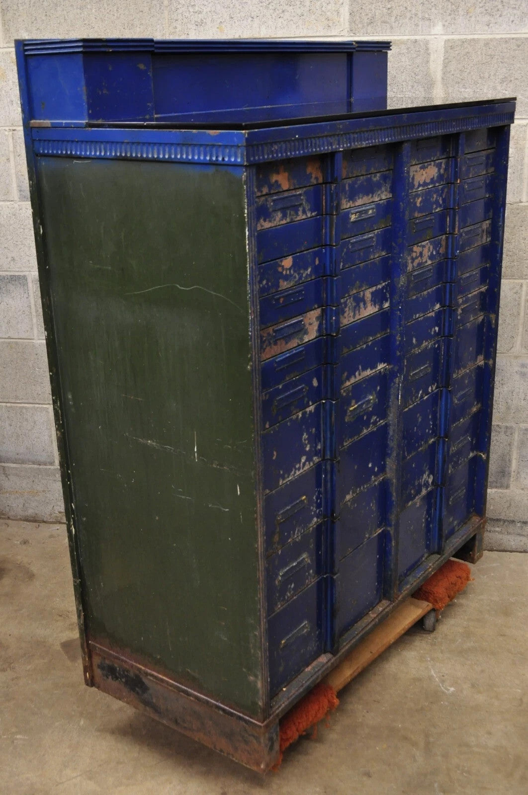 Vintage American Cabinet Co Steel Metal 24 Drawer Blue Dental Medical Cabinet
