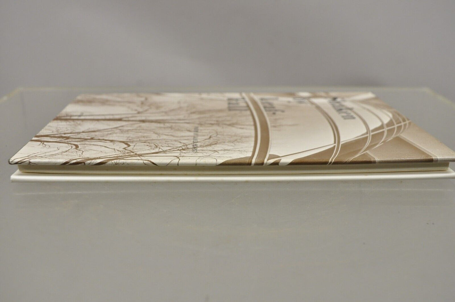 Shaken by Leaf-Fall: Poems by James Hearst Kylix Press (Hardcover) 1976 NOS