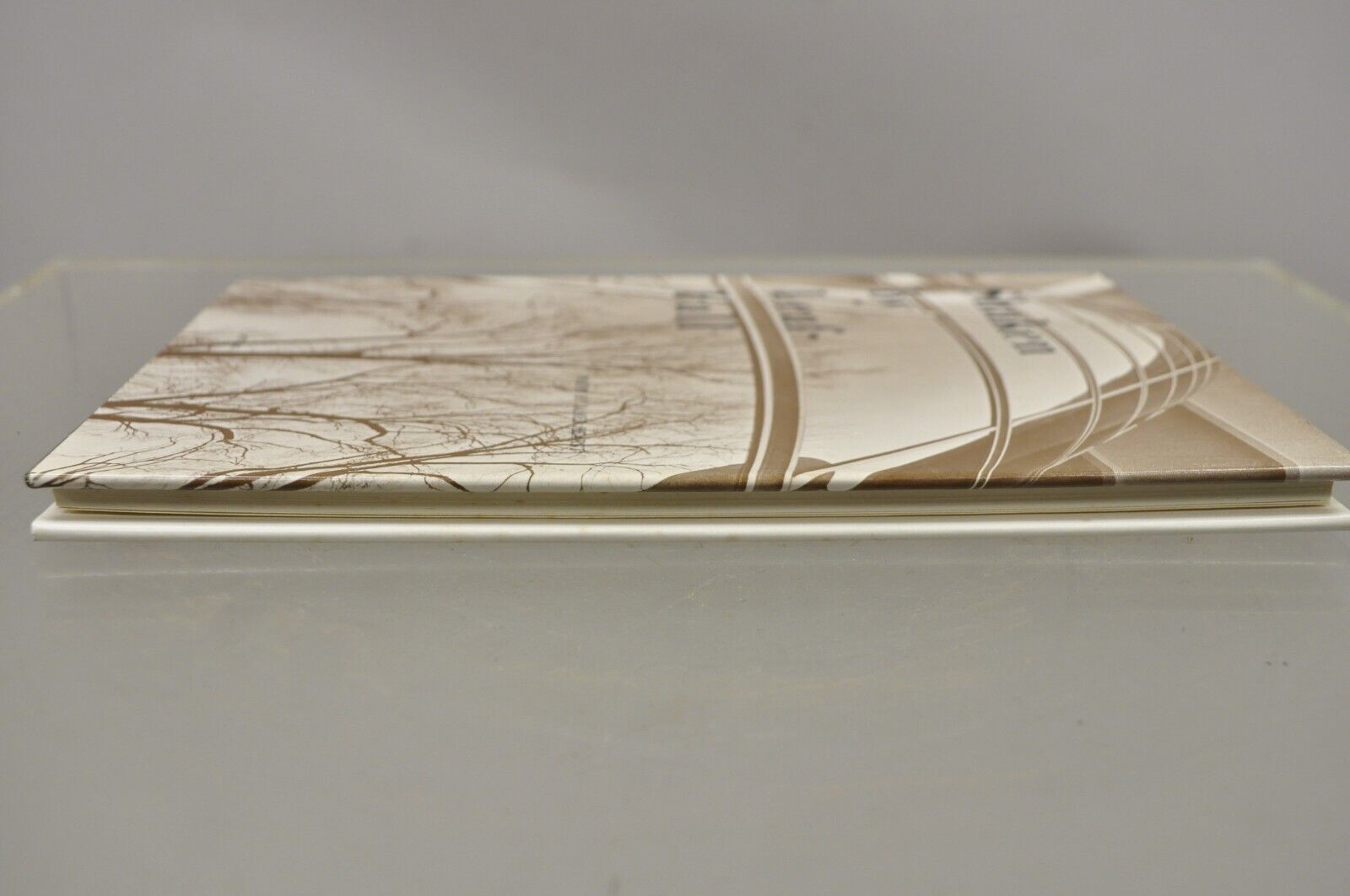 Shaken by Leaf-Fall: Poems by James Hearst Kylix Press (Hardcover) 1976 NOS