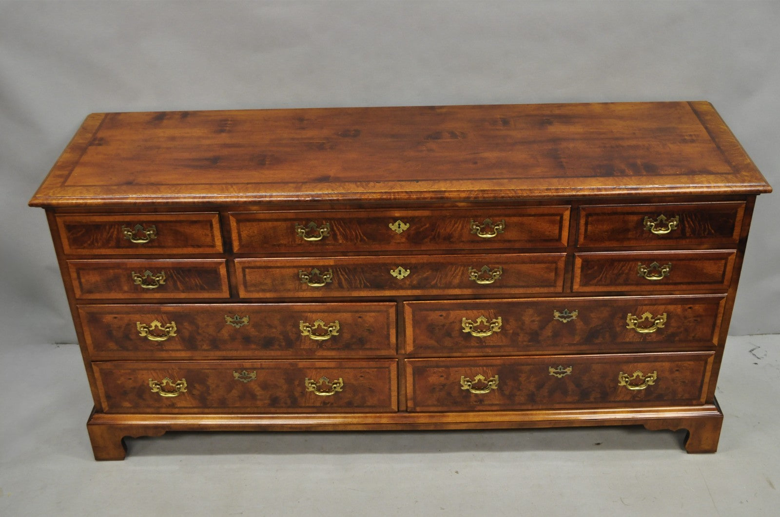 Henredon Aston Court Burl Wood Georgian Style Mahogany Long Dresser Credenza
