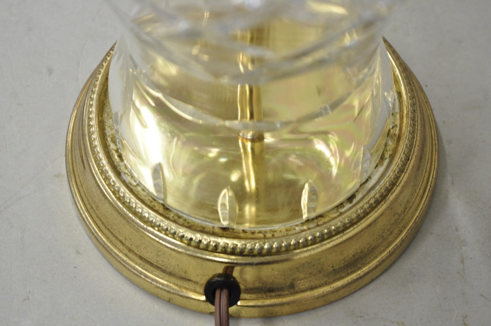 Vintage Chinoiserie Cut Crystal Glass Ginger Jar Brass Oriental Table Lamp