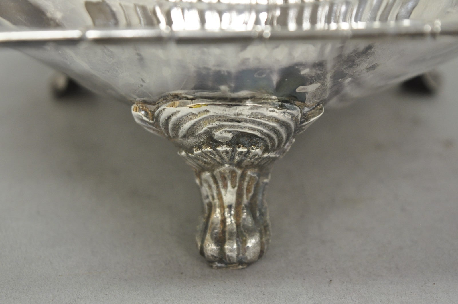 Vintage Regency Style Silver Plated Clam Shell Hinged Warmer with Floral Handle