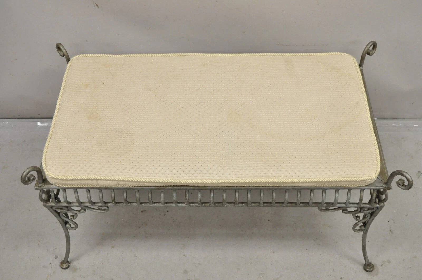 Decorator Wrought Iron Scrolling French Country Style Gray Lattice Bench
