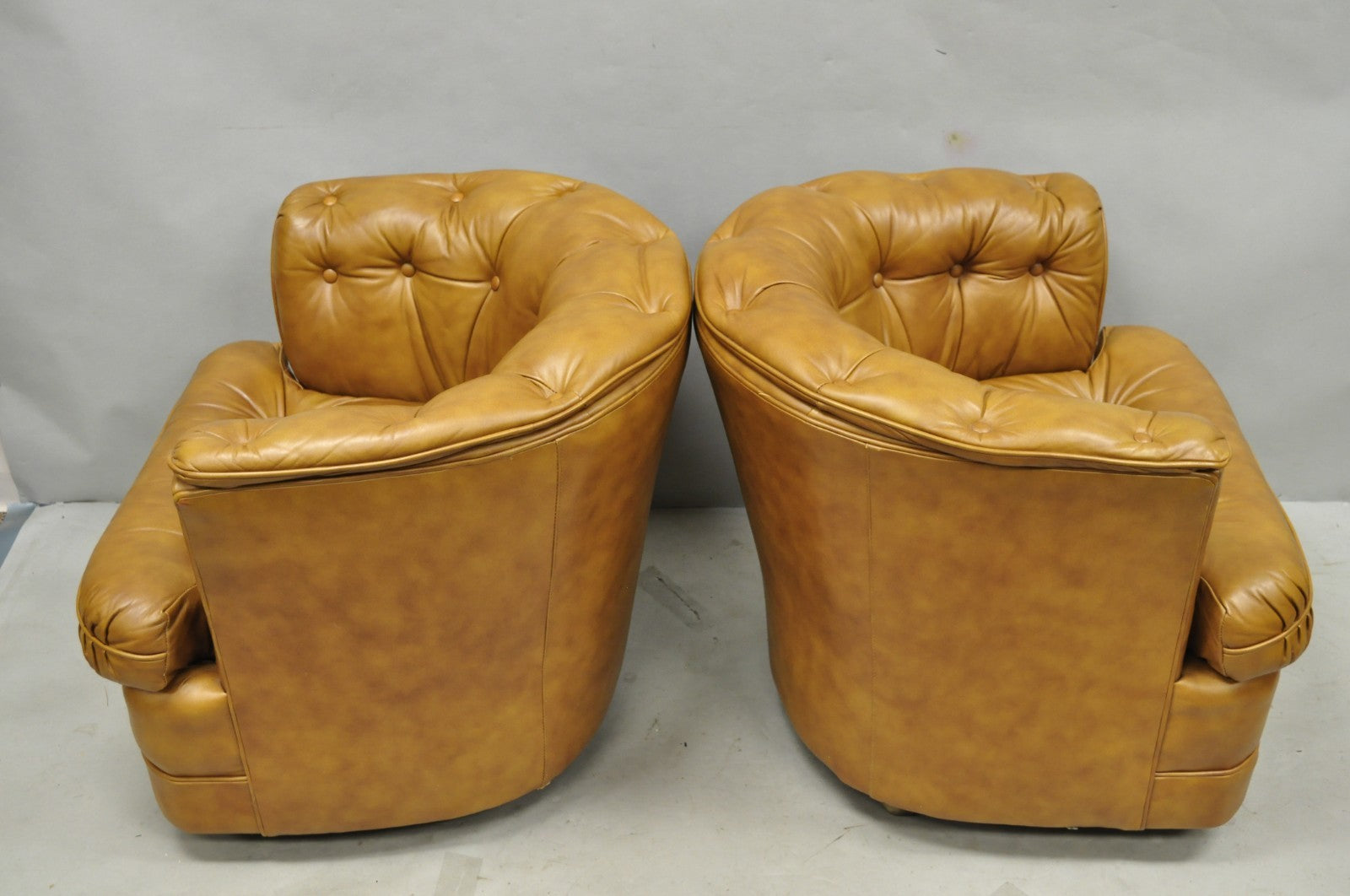 Vintage Classic Leather Chesterfield Brown Tufted Leather Barrel Club Chair Pair
