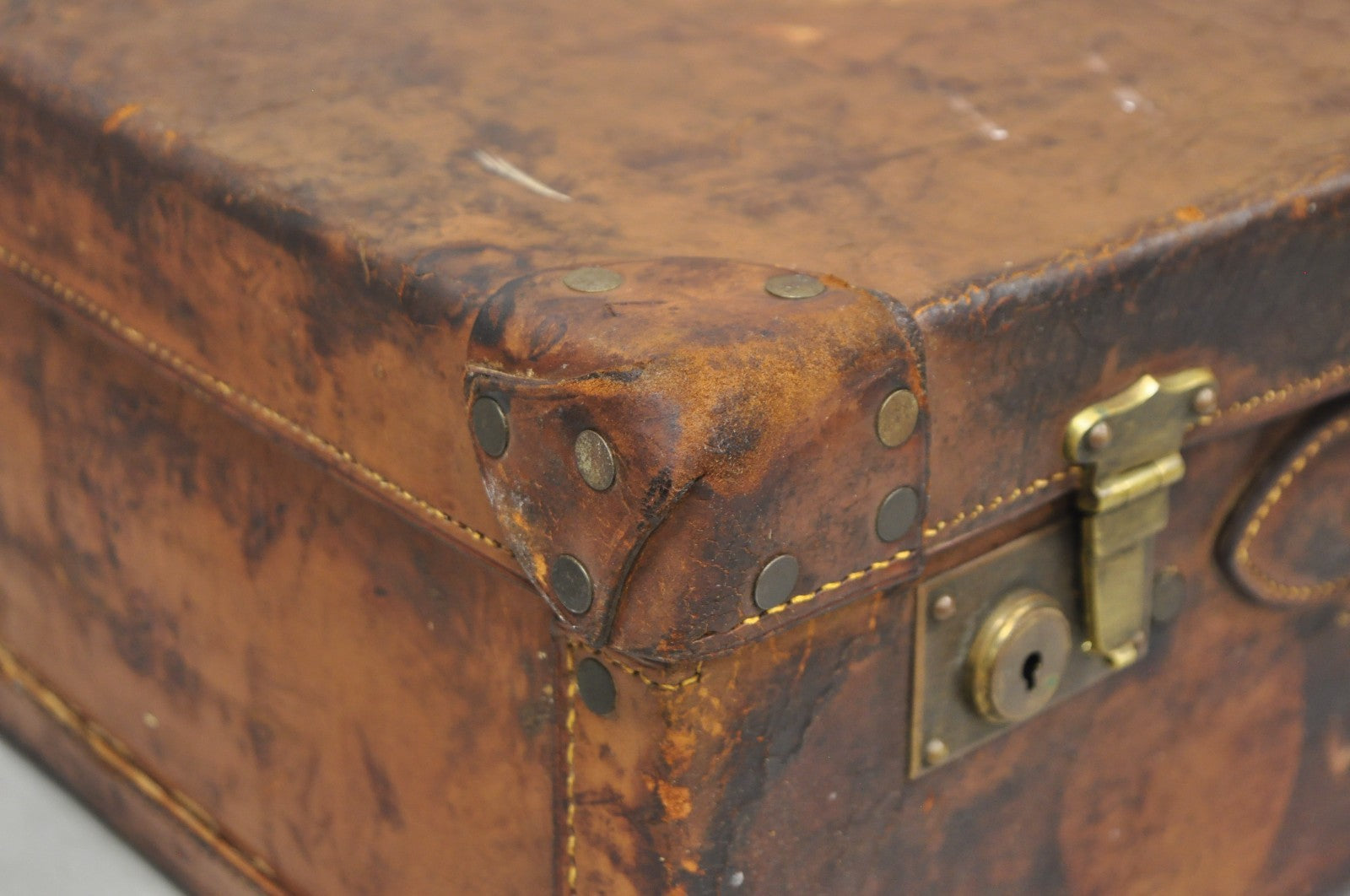 Antique Distressed Brown Leather English Art Deco 24" Suitcase Bag