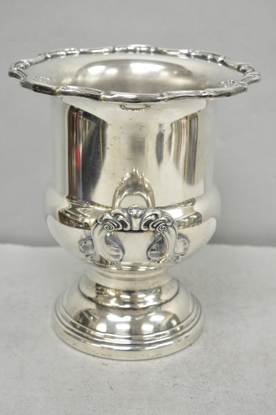 Vintage Leonard Silver Plated Trophy Cup Urn Champagne Chiller Bar Ice Bucket