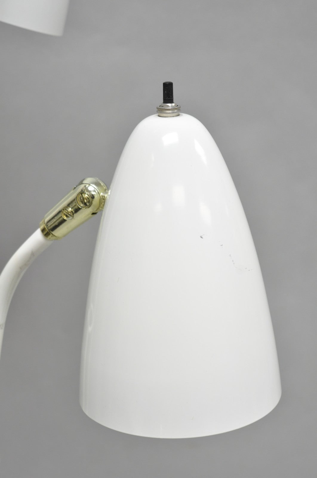 Gerald Thurston for Lightolier Mid Century Modern White Metal Pole Floor Lamp