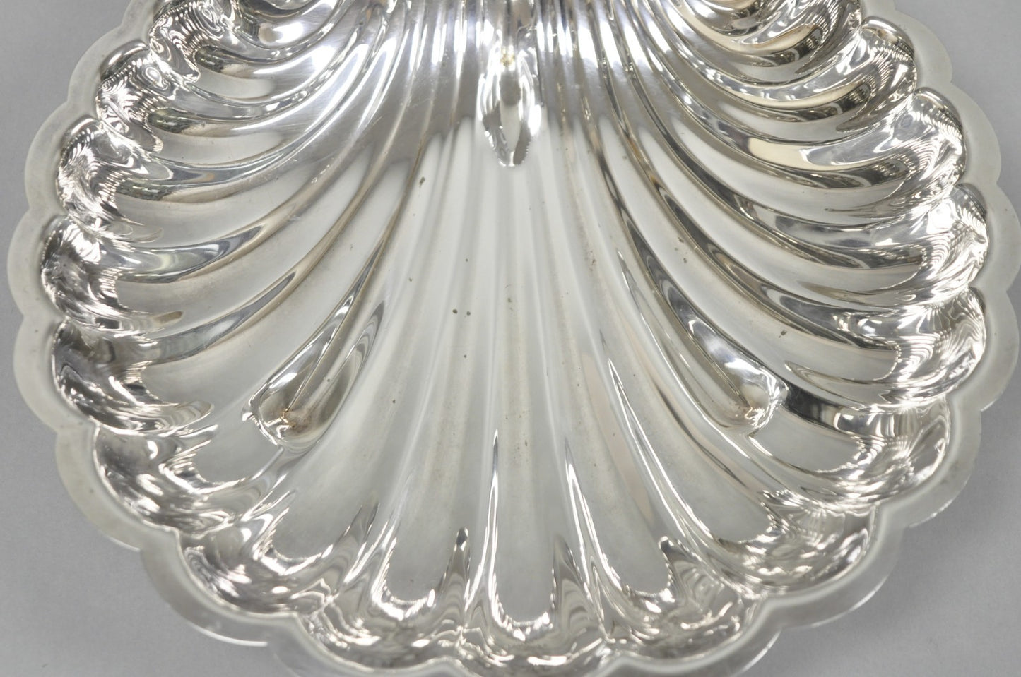 Vintage FB Rogers Silver Plated Large Clam Shell Serving Dish w / Dolphin