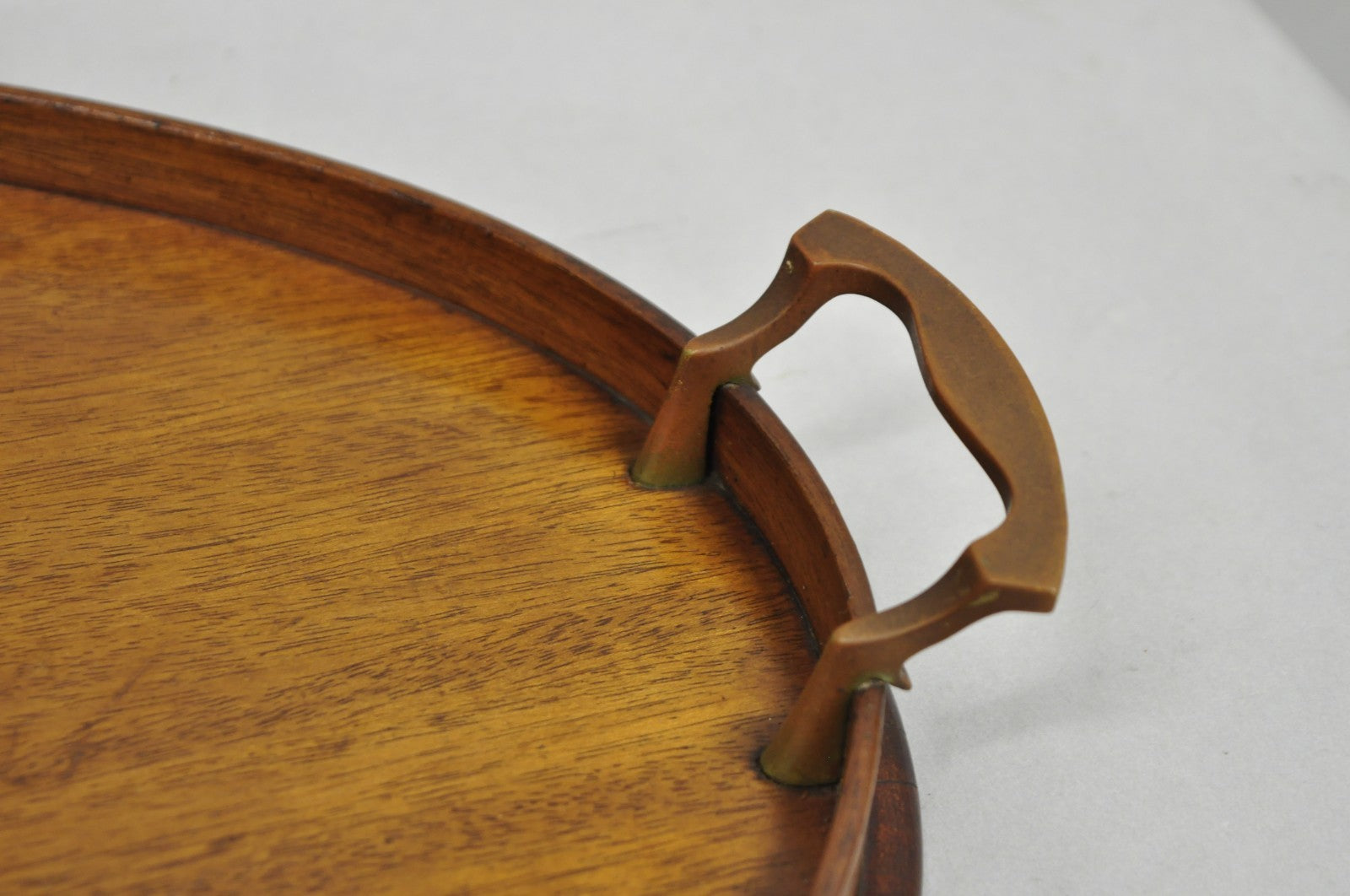 Antique English Edwardian Oval Mahogany Butlers Bar Serving Tray with Urn Inlay