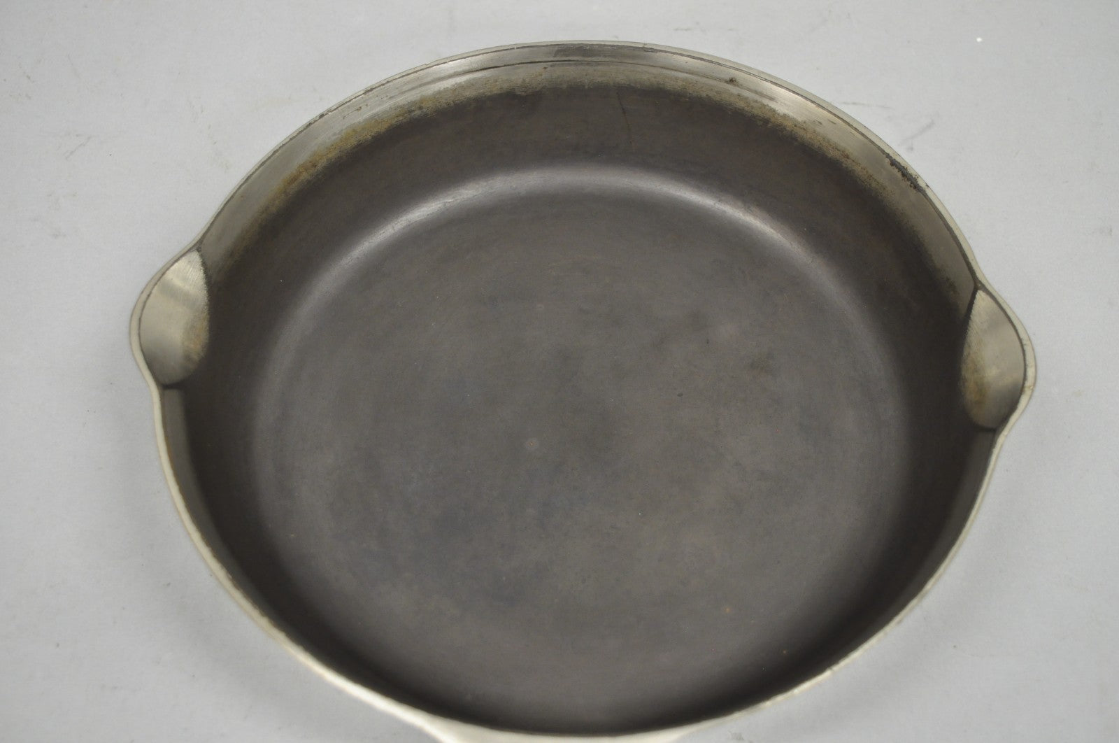 Vintage Griswold "Erie" 701 Cast Iron Skillet Frying Pan 7