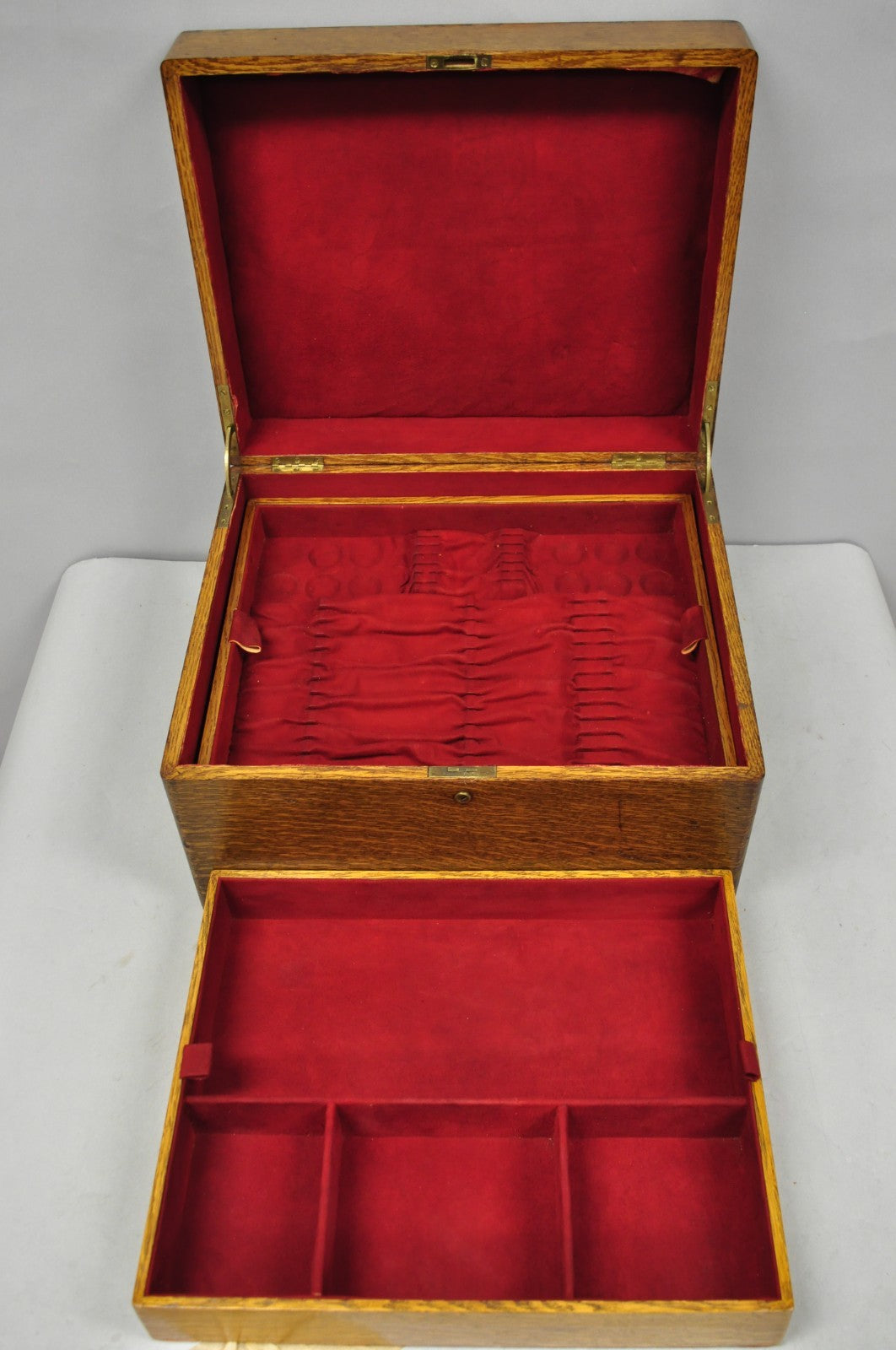 Antique Arts & Crafts Quartersawn Oak Fitted Silverware Case Flatware Chest Box
