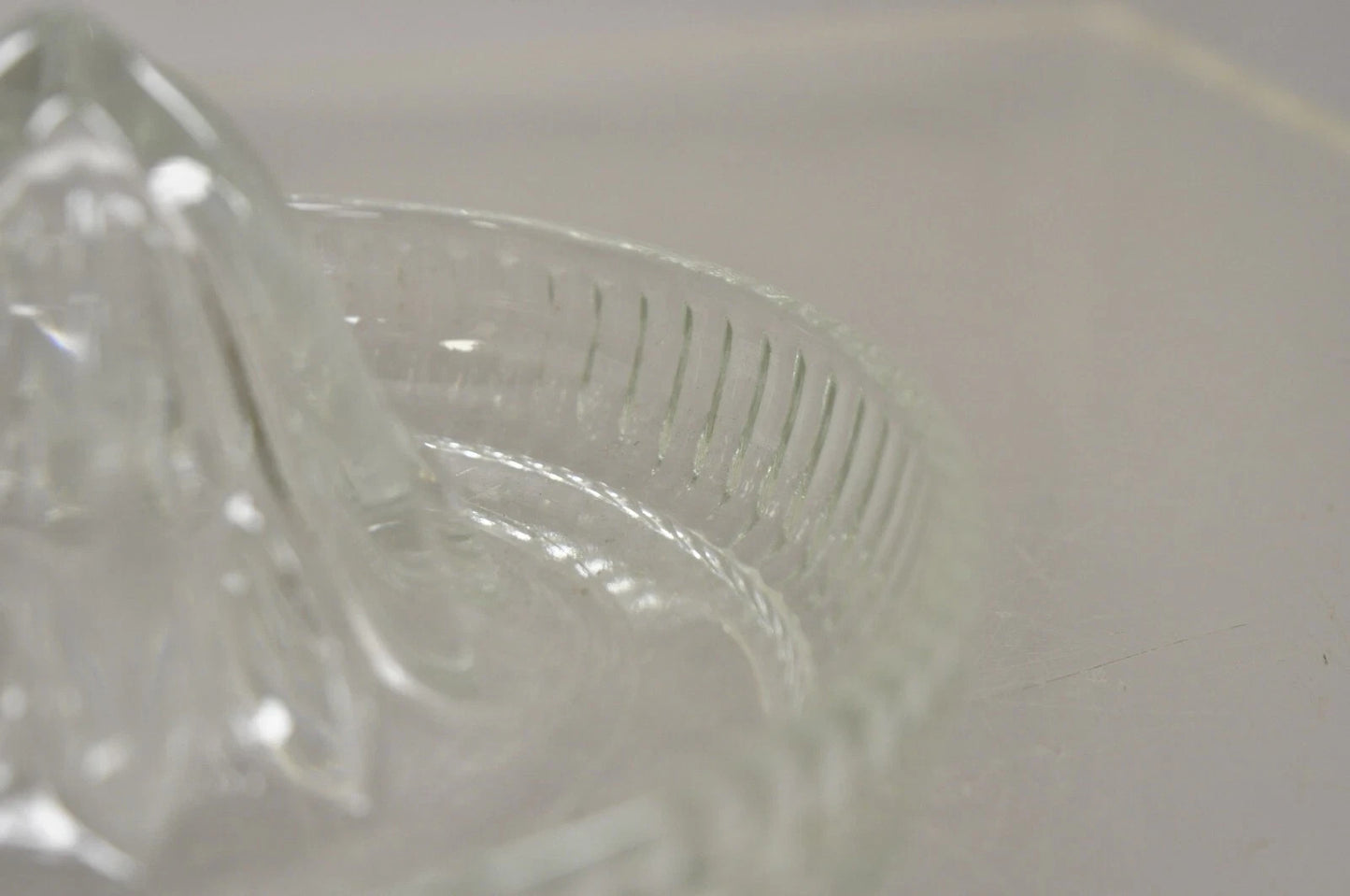 Vintage Art Deco Clear Glass Ribbed Hand Juicer Citrus Orange Handle & Lip