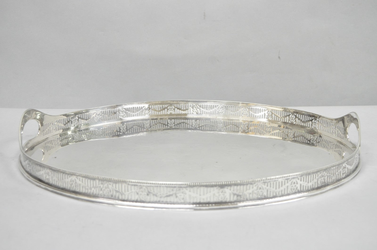 Antique English Sheffield Edwardian Silver Plated Oval Serving Platter Tray