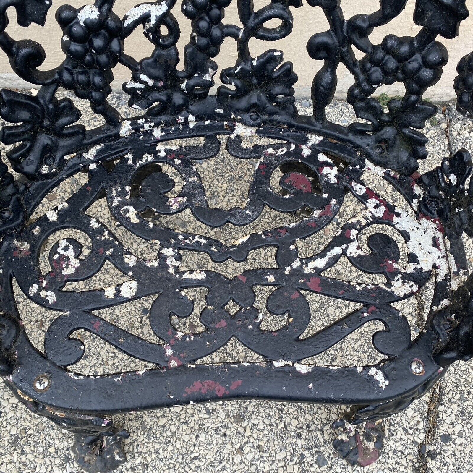 Vintage Victorian Style Cast Iron Grapevine Grape Leaf Garden Patio Set - 3 Pcs