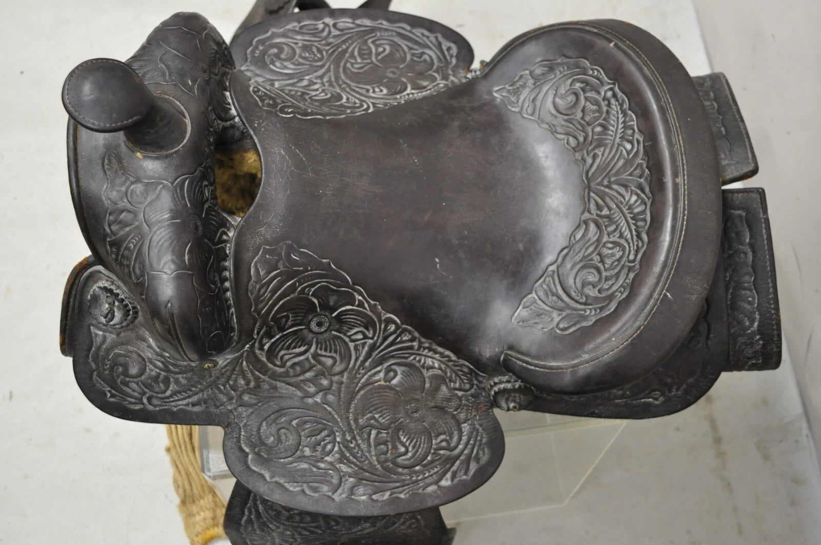 Vintage Brown Tooled Leather Floral Embossed 15" Seat Horse Riding Saddle