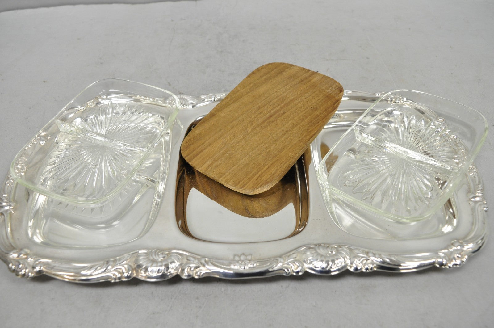 Newport Gorham YB157 Silver Plated 3 Section Cheese Cracker Serving Platter Tray