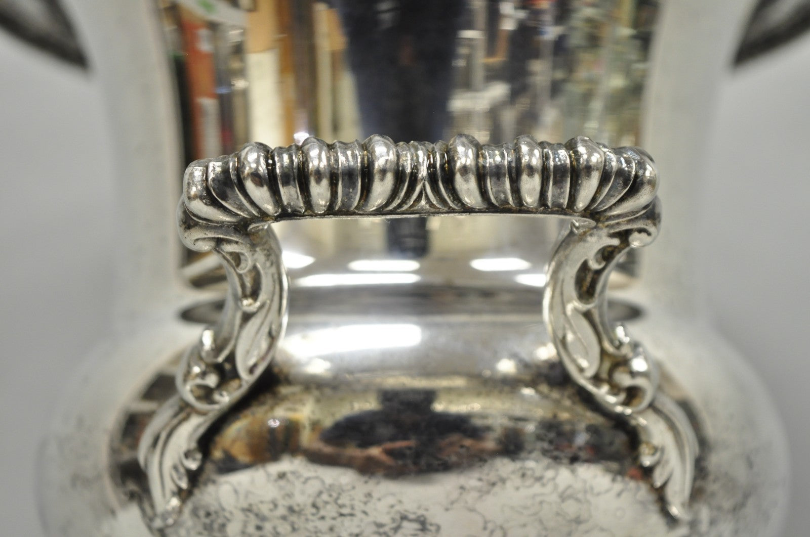 Vintage WM Rogers "Spring Flower" Silver Plated Champagne Chiller Bar Ice Bucket