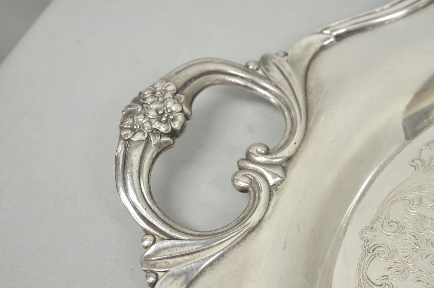 1847 Rogers Bros Eternally Yours Silver Plated Oval Serving Platter Butlers Tray