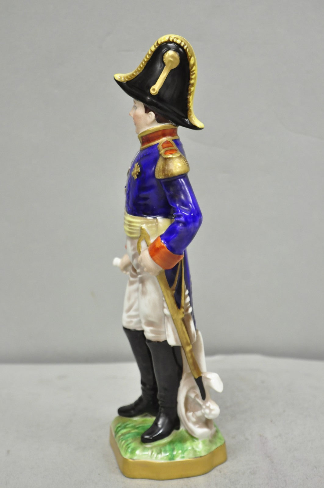 Vintage Capodimonte Italian Porcelain Napoleonic General Figurine Statue 7282- B