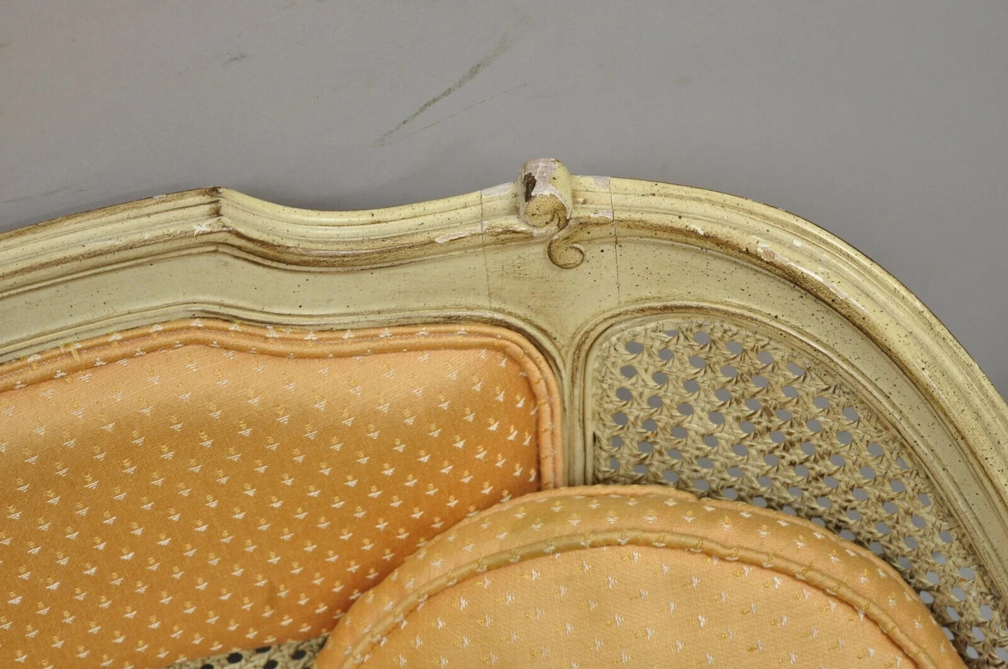 Vintage French Louis XV Victorian Style Small Cream Painted Settee Loveseat Sofa