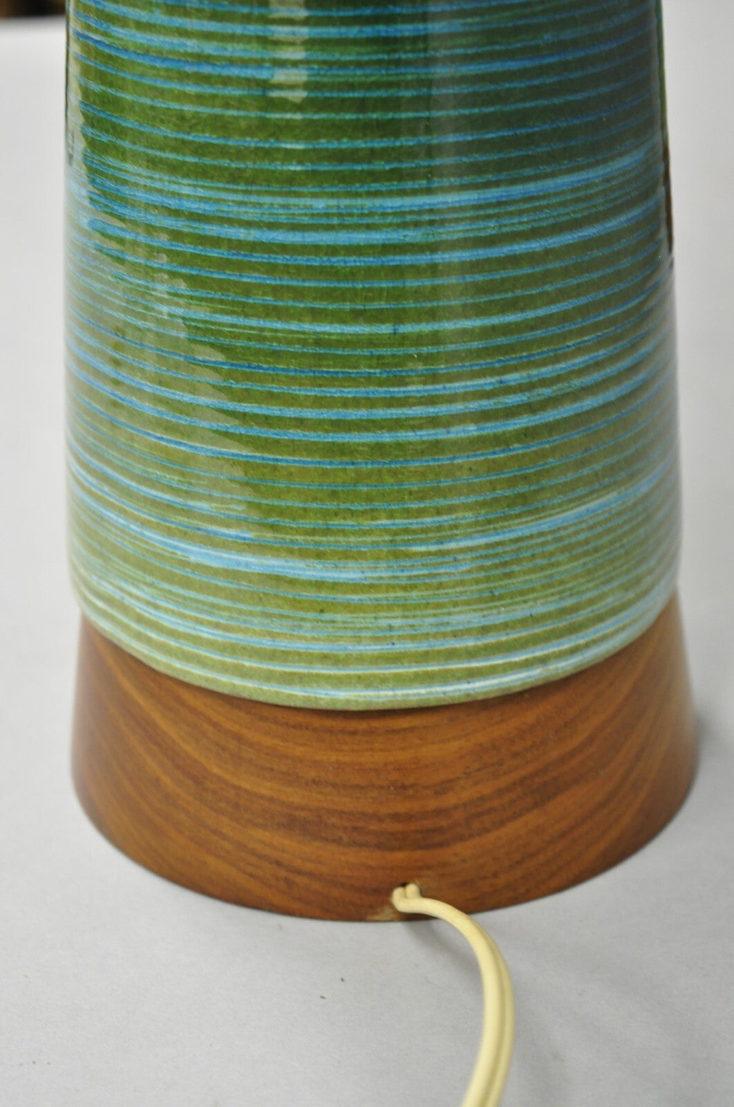 Vintage Royal Haeger Mid Century Modern Ceramic Turquoise Green Table Lamp Pair