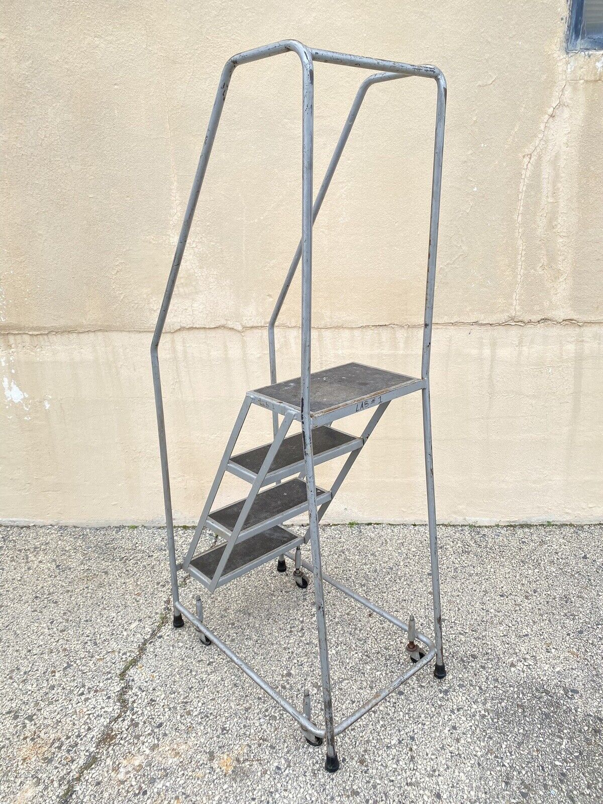 Vintage Ballymore Warehouse Garage 4 Step Metal Rolling Safety Ladder w/ Rails