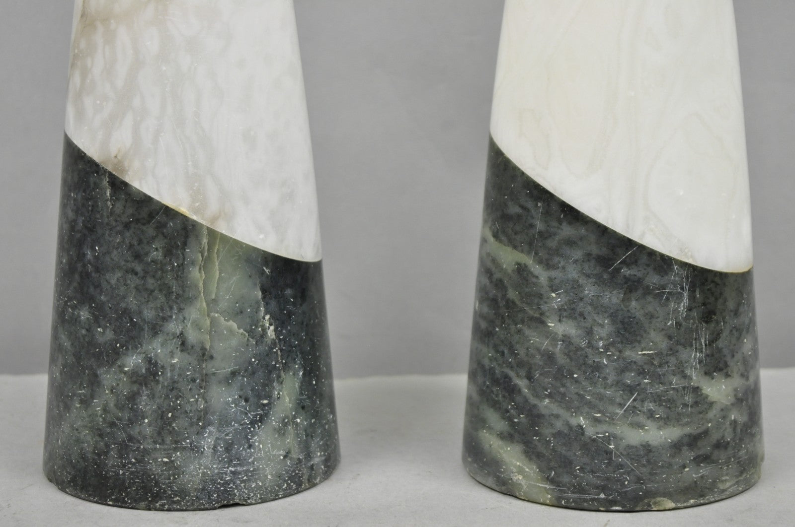 Vintage Italian Mid Century Modern 2 Tone Alabaster Green White Table Lamp Pair