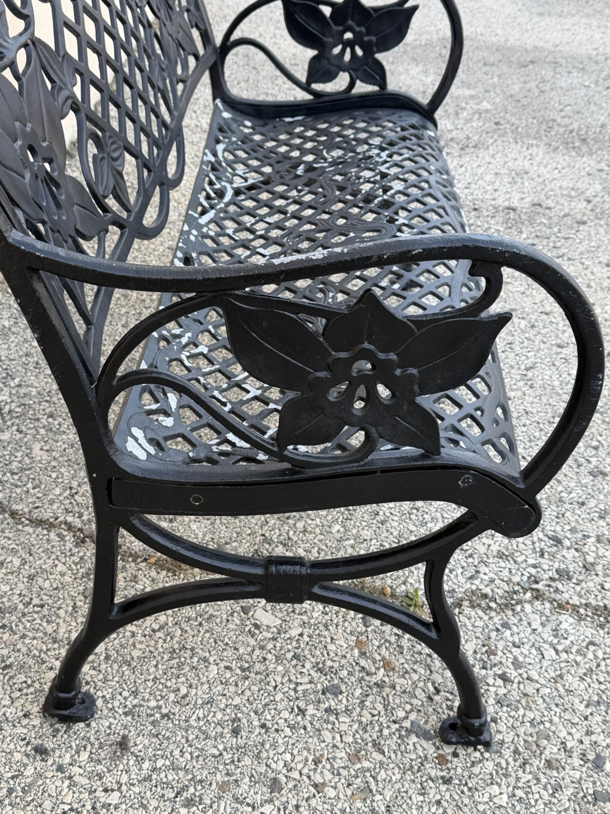 Contemporary Art Nouveau Style Cast Aluminum Garden Patio Garden Bench Loveseat