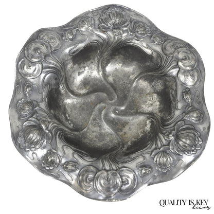 Antique Homan Silver Plated Art Nouveau Round Scalloped Floral Repousse Nut Dish