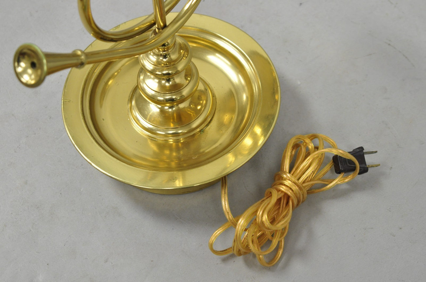 Vintage Remington Brass Equestrian Hunting Horn French Horn Table Lamp